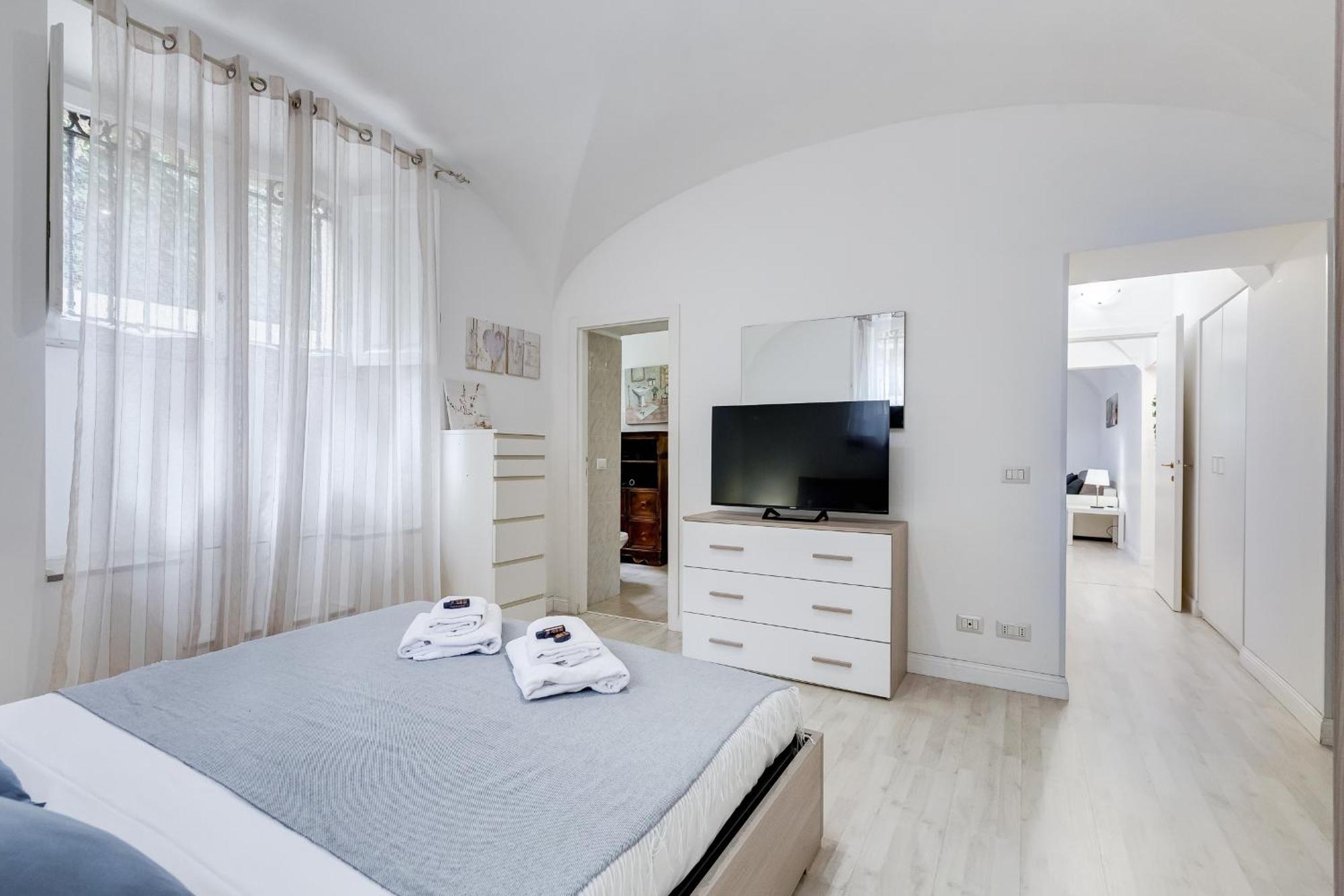 Vivilo Collection - Brescia Central Apt - 2Bd 2 Baths Apartman Róma Kültér fotó