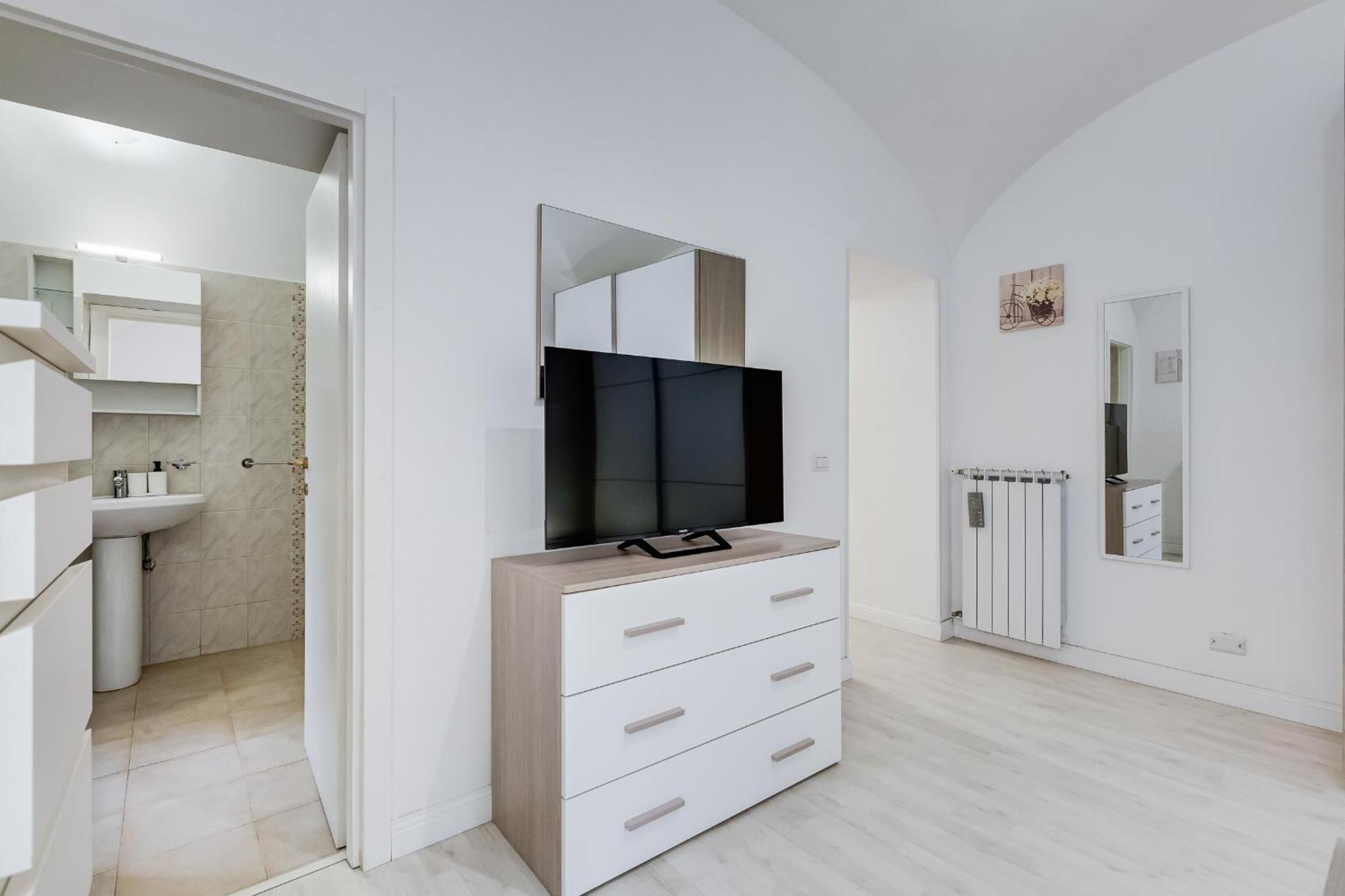 Vivilo Collection - Brescia Central Apt - 2Bd 2 Baths Apartman Róma Kültér fotó